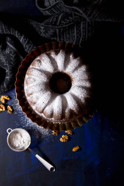 Bábovka s Jablkami a Sekanými Orechami